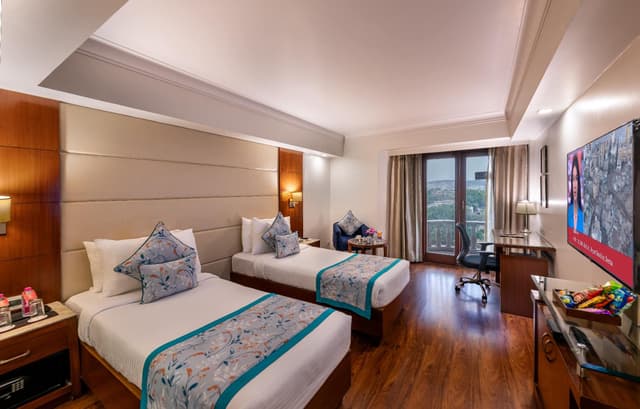 Twin Bed Room