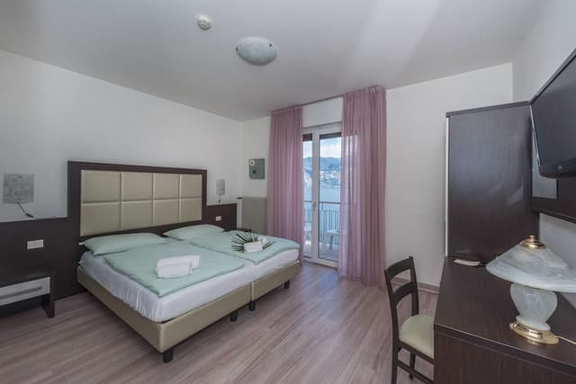 Double or Twin Room, Lake View