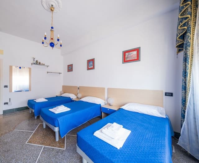 Triple Room, Shared Bathroom