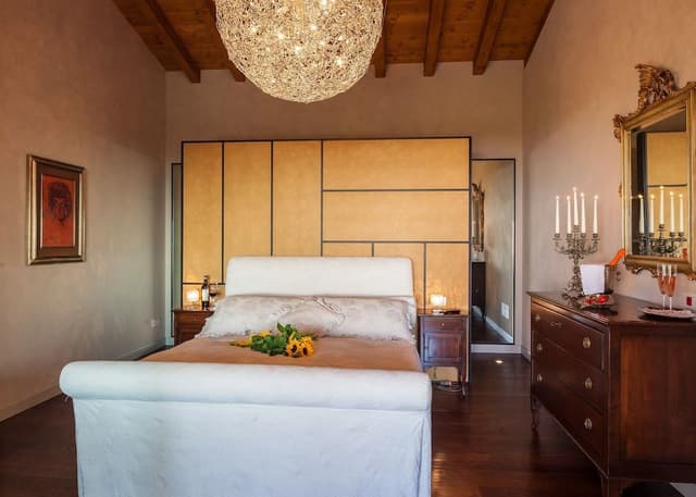 Suite, Balcony, Lake View