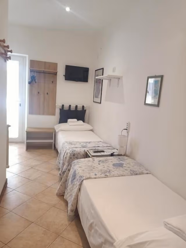 Economy Double Room, Balcony, Courtyard View