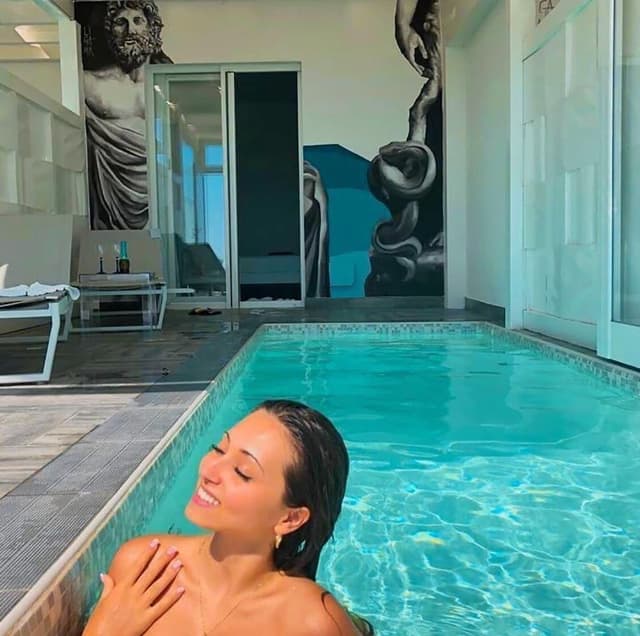 Superior room with private pool