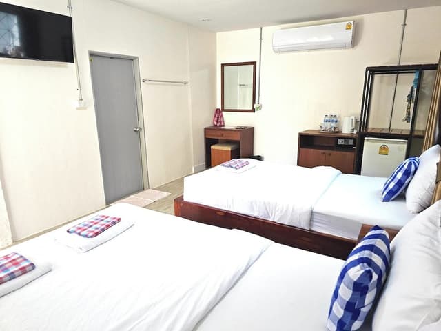 Triple Room