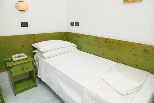 Standard Single Room