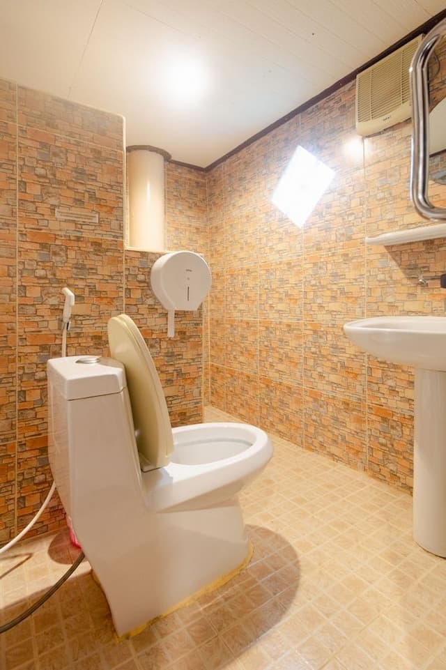 Family Room, 3 Twin Beds, Private Bathroom