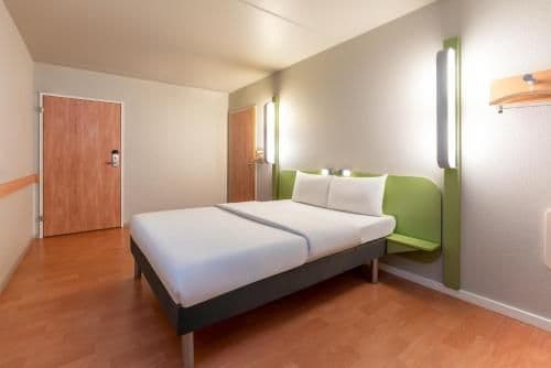 Standard room for disabled guests with 1 double bed