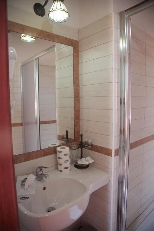 Basic Double Room