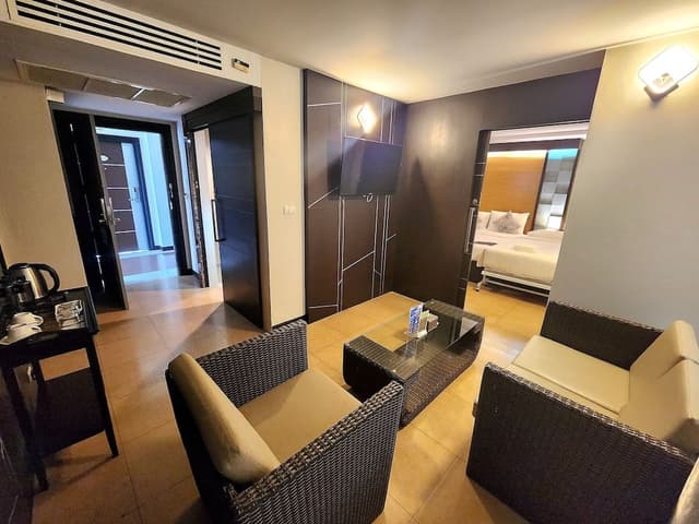 Deluxe Suite