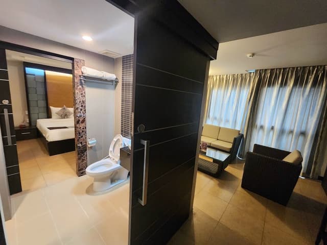 Deluxe Suite