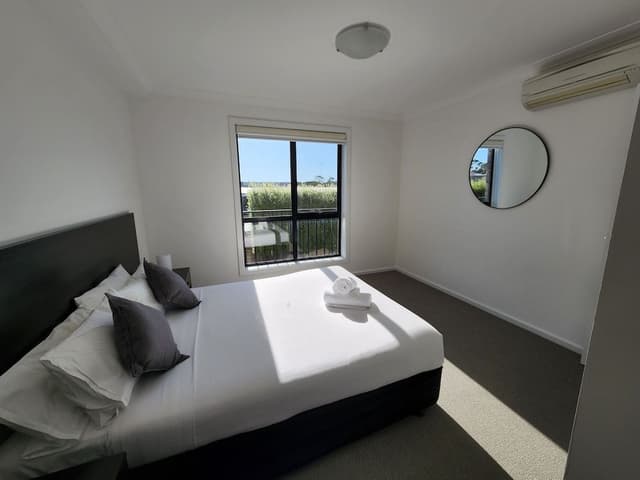 Deluxe Two-Bedroom Apartment