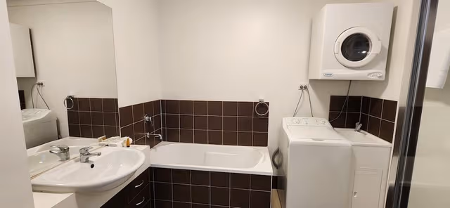 Deluxe Two-Bedroom Apartment