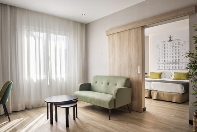 Suite - 1AD