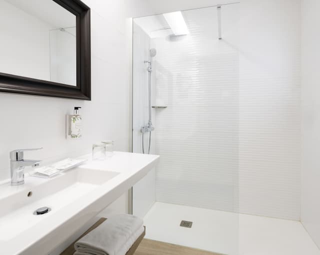 Suite - 2AD