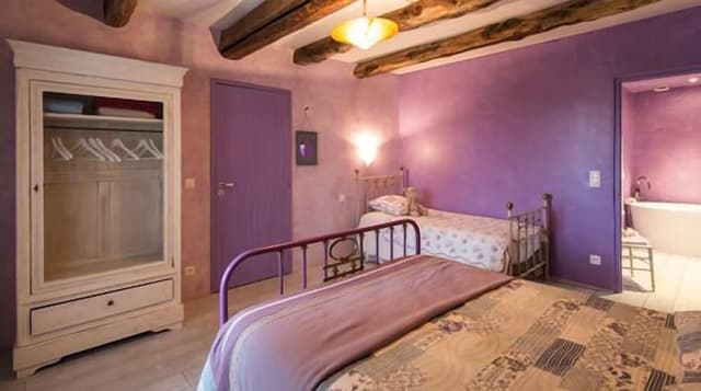 Triple Room (Mauve)