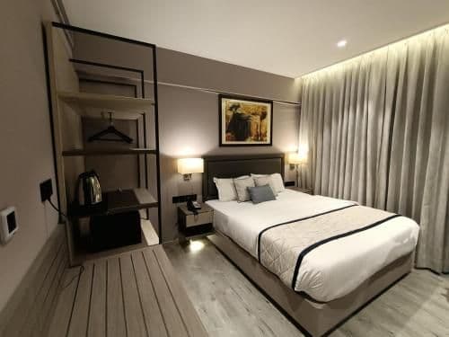 Deluxe Room - Newly Renovated