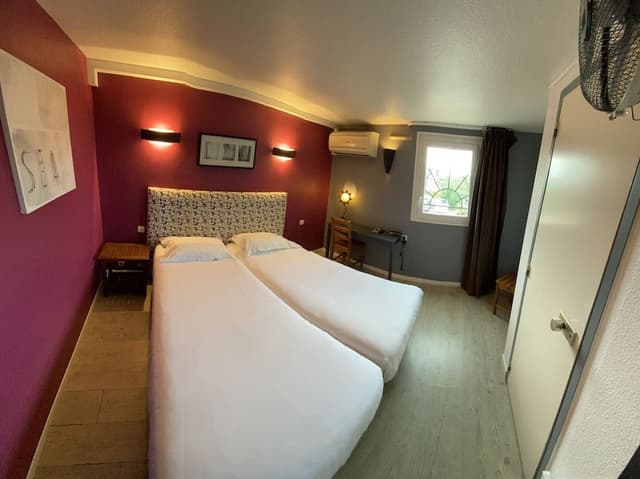 Comfort Twin Room