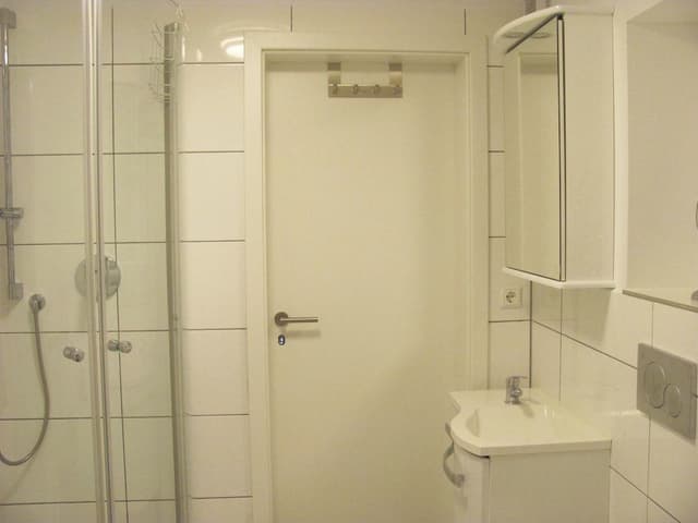 City Twin Room, Private Bathroom, City View (5)