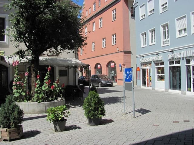 City Twin Room, Private Bathroom, City View (5)