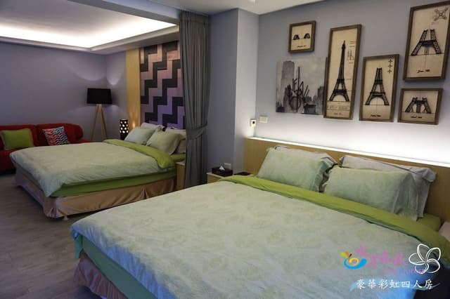 Deluxe Quadruple Room, 2 Queen Beds, Hot Tub, Lake View