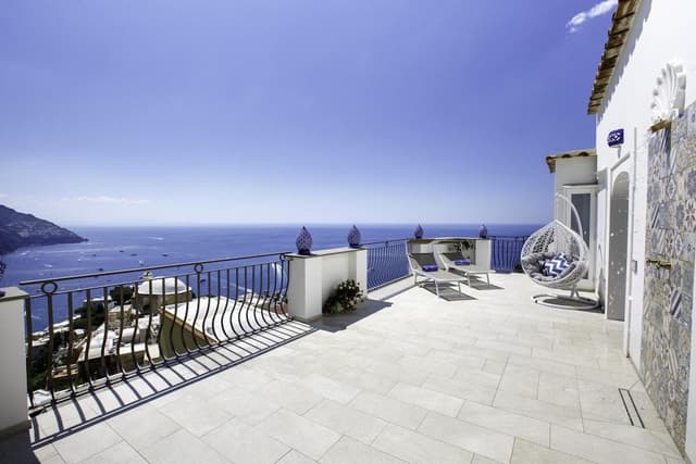 Villa, Smoking