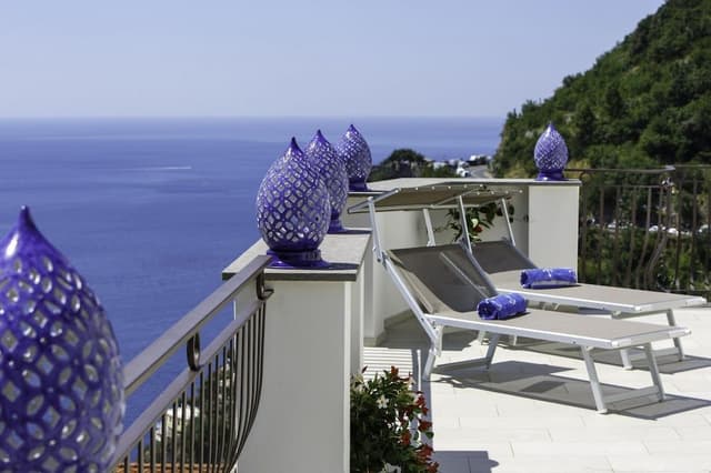 Villa, Smoking