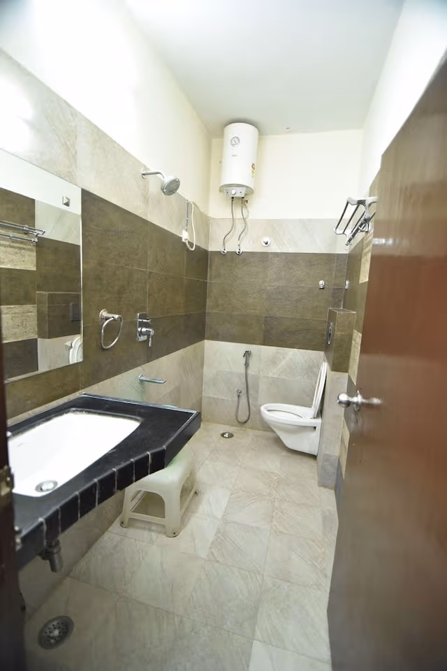 Royal Deluxe AC Room