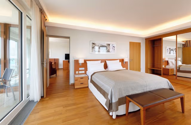 Executive Suite, Garden View