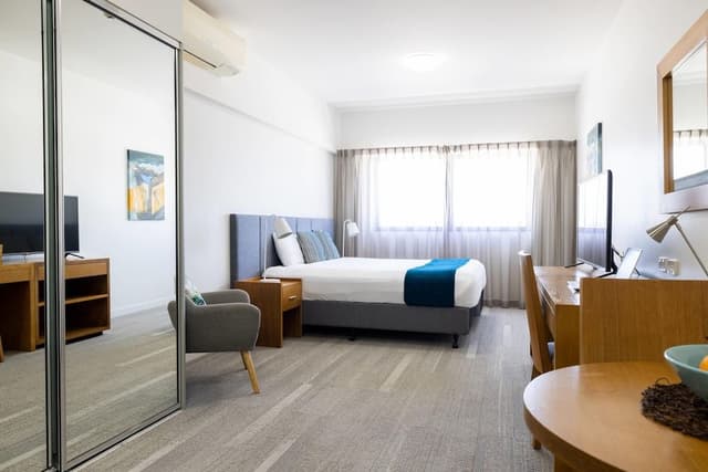 Room, 1 King Bed, Non Smoking (Efficiency)