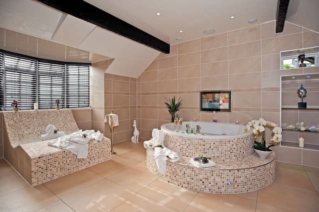 Executive Suite (Sweetheart)