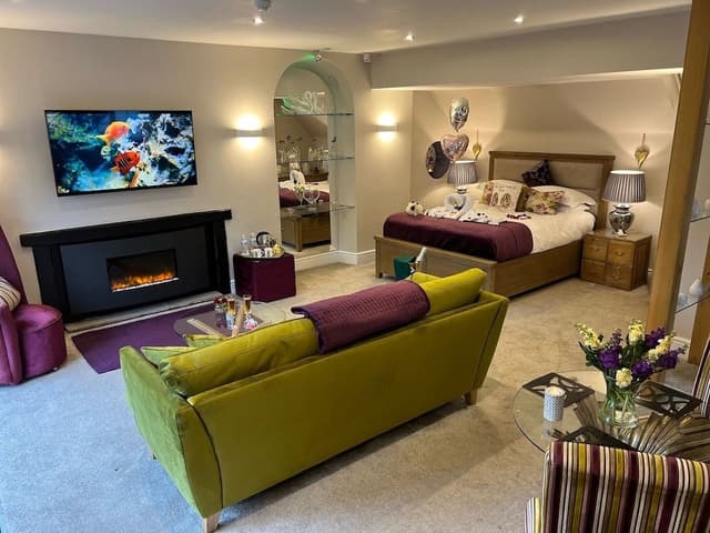Executive Suite (Sweetheart)