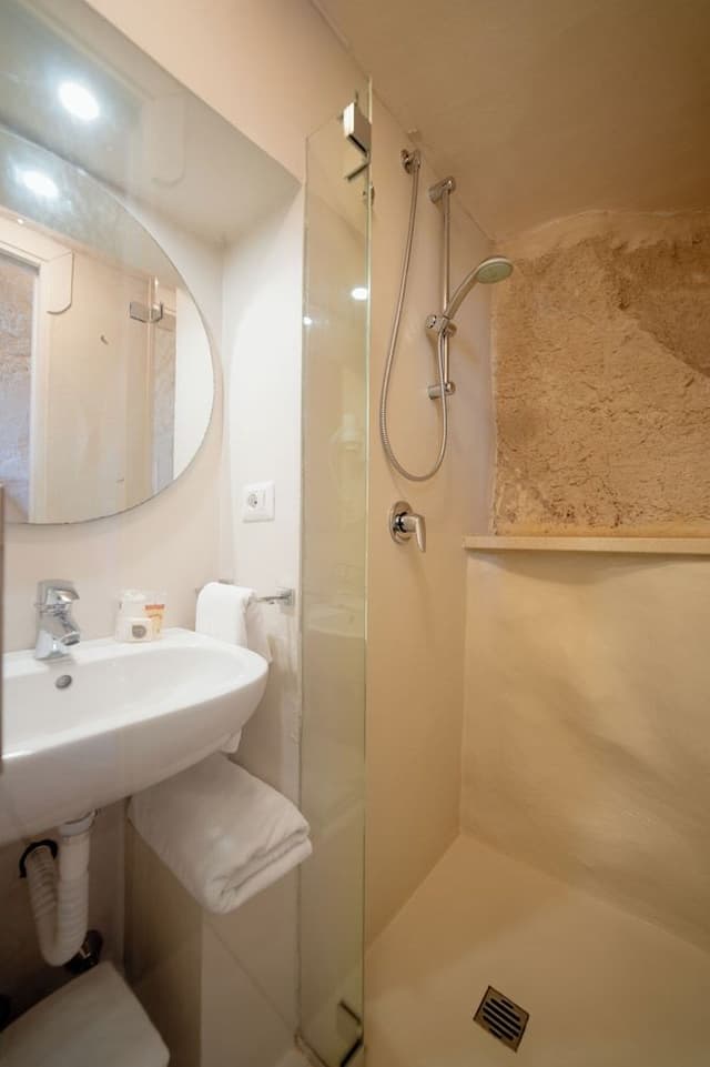 Economy Single Room