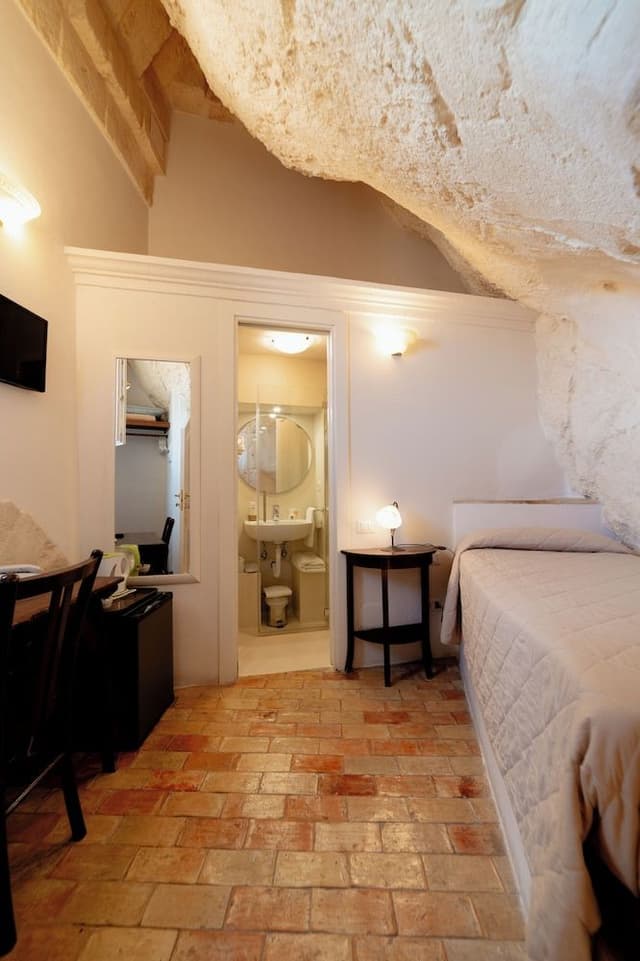 Economy Single Room