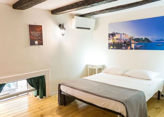 Double Room (Porta S. Gennaro)