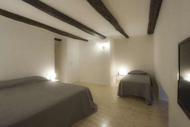 Triple Room (Porta Capuana)