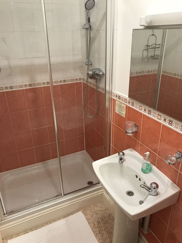 Double Room (Blue room)