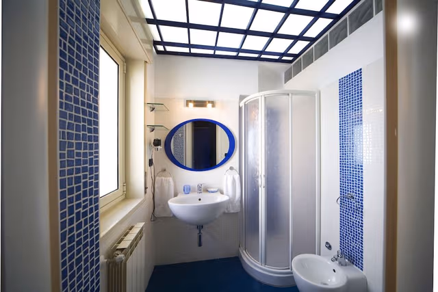 Double Room, 1 King Bed