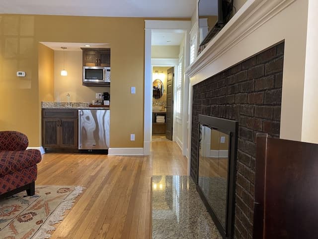 Room, 1 Queen Bed, Fireplace
