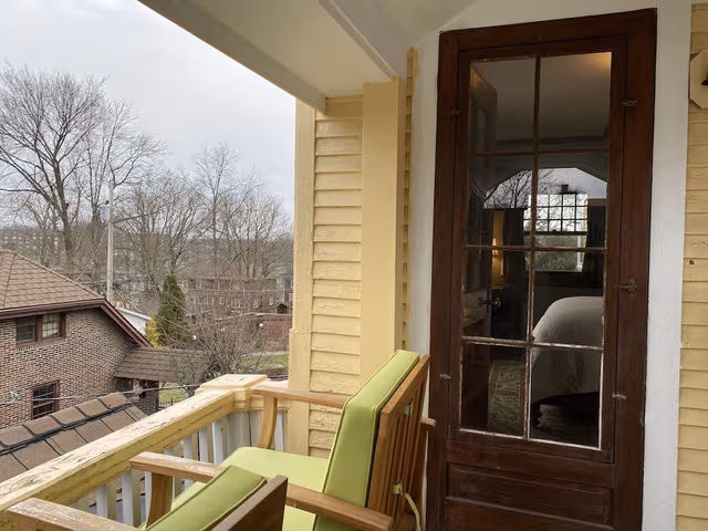 Room, 1 Queen Bed, Balcony