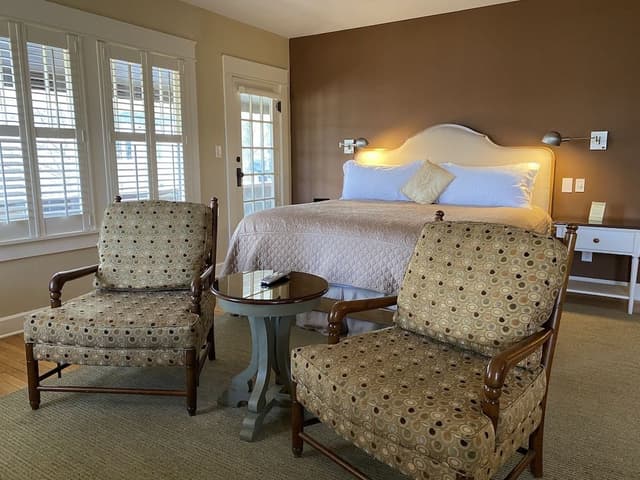 Room, 1 King Bed, Fireplace