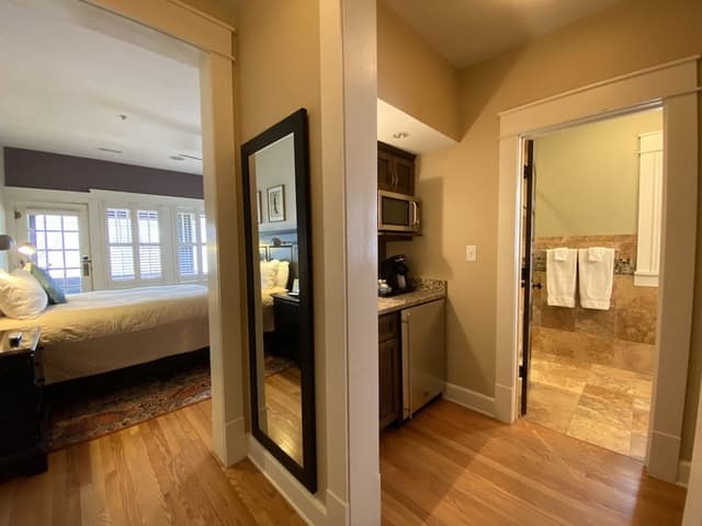 Room, 1 Queen Bed, Balcony