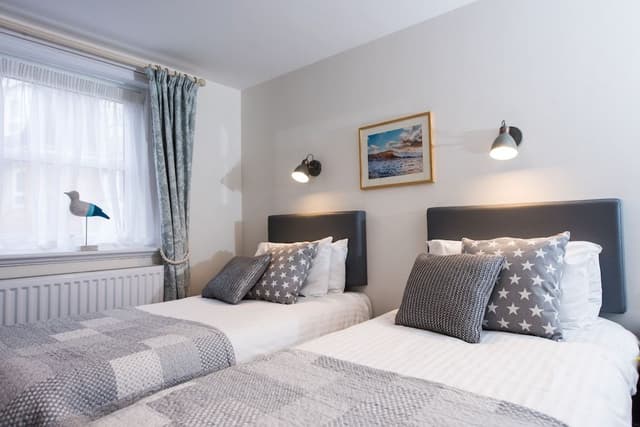 Economy Twin Room