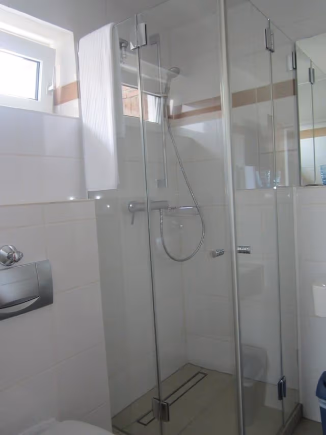 Basic Twin Room
