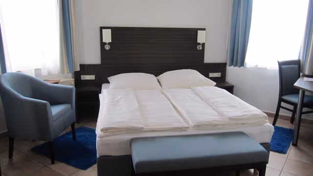 Basic Twin Room