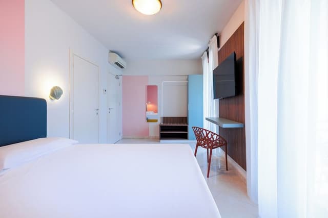 Room, Balcony, Lake View