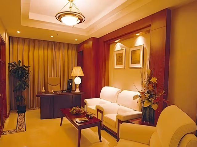 Deluxe Suite