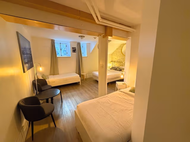 Family, multiple beds, en-suite bathroom, basement