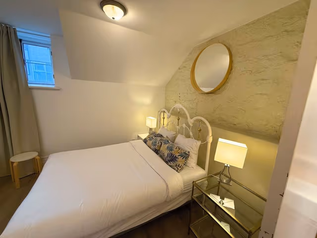 Family, multiple beds, en-suite bathroom, basement