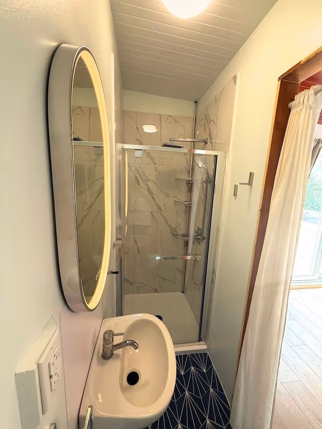 Deluxe Double Room, Private Bathroom, Mezzanine