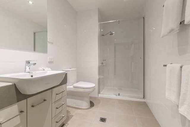 King Studio Apartment