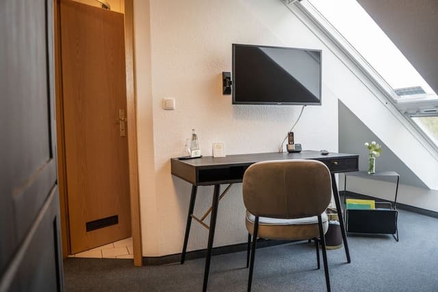 Signature Single Room